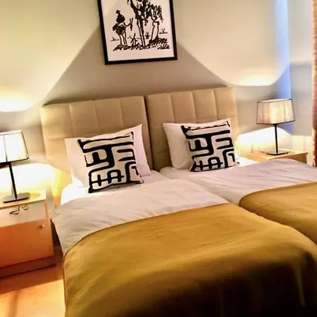 Corner Hotel 3*